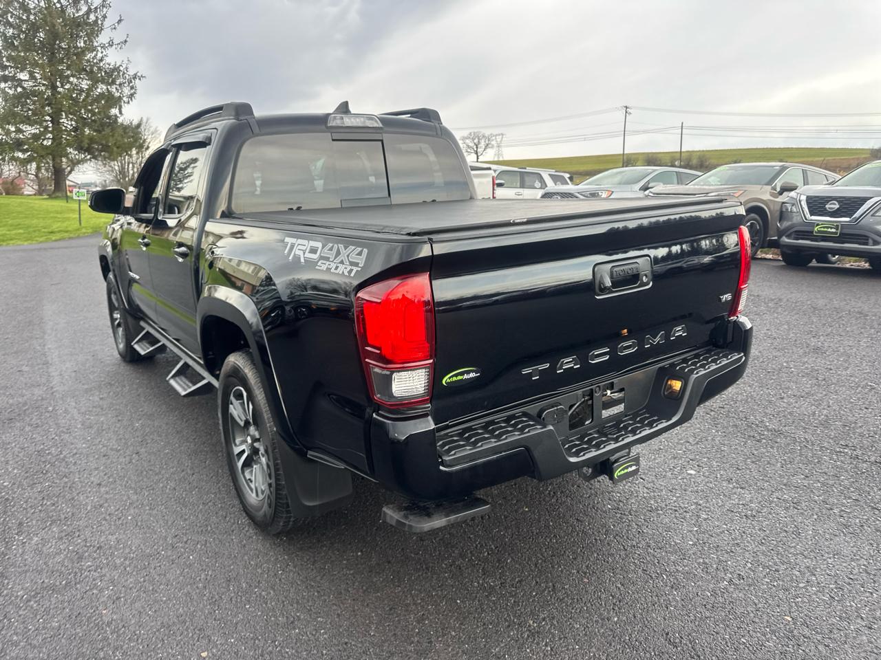 Toyota Tacoma 4WD TRD Off Road Double Cab 5' Bed V6 MT (Natl) 2019