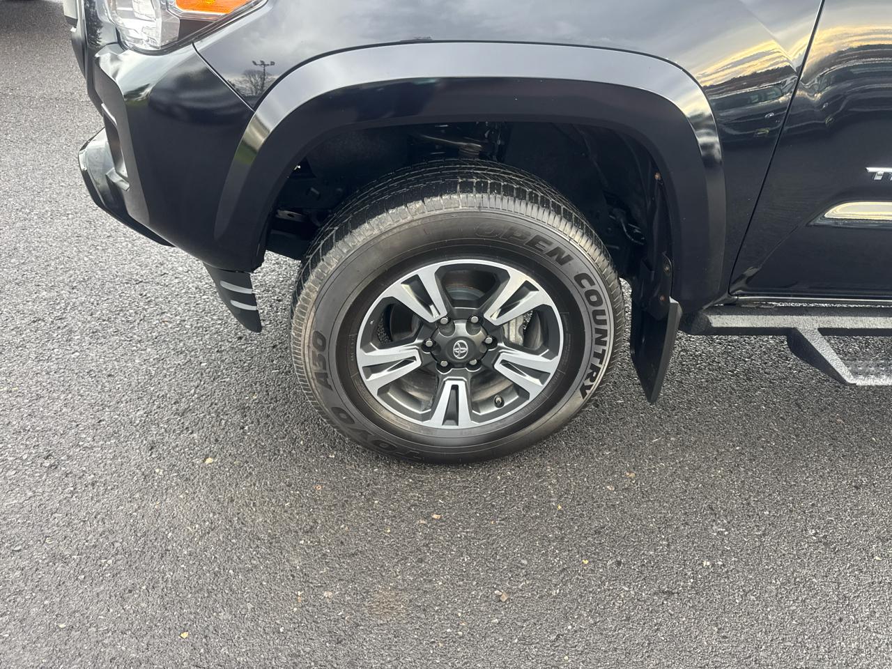 Toyota Tacoma 4WD TRD Off Road Double Cab 5' Bed V6 MT (Natl) 2019