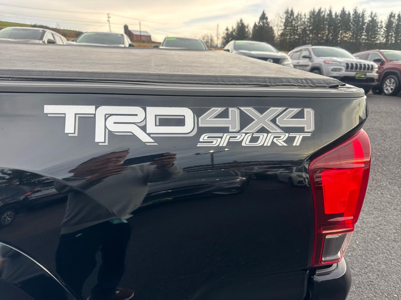 Toyota Tacoma 4WD TRD Off Road Double Cab 5' Bed V6 MT (Natl) 2019