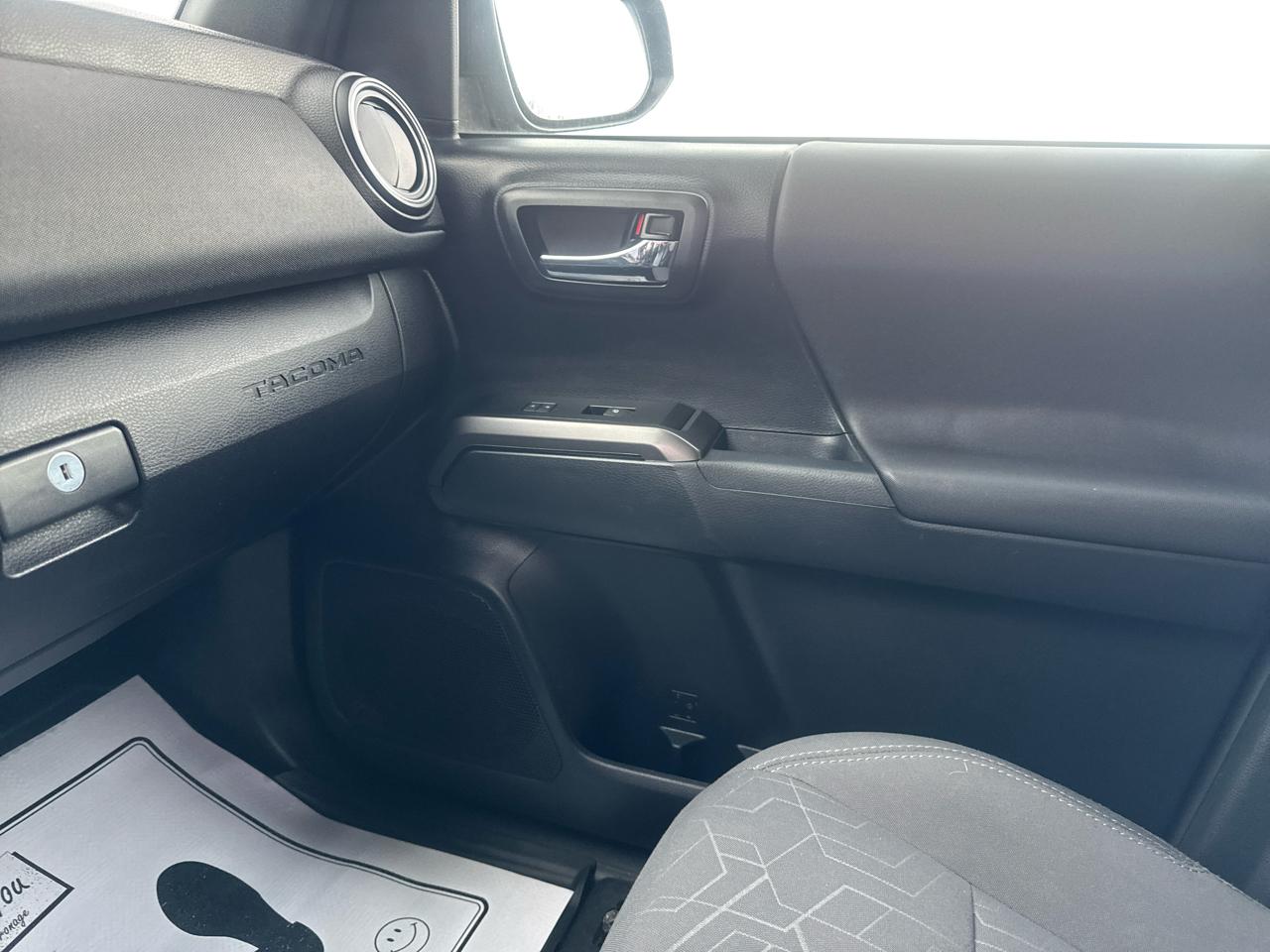 Toyota Tacoma 4WD TRD Off Road Double Cab 5' Bed V6 MT (Natl) 2019