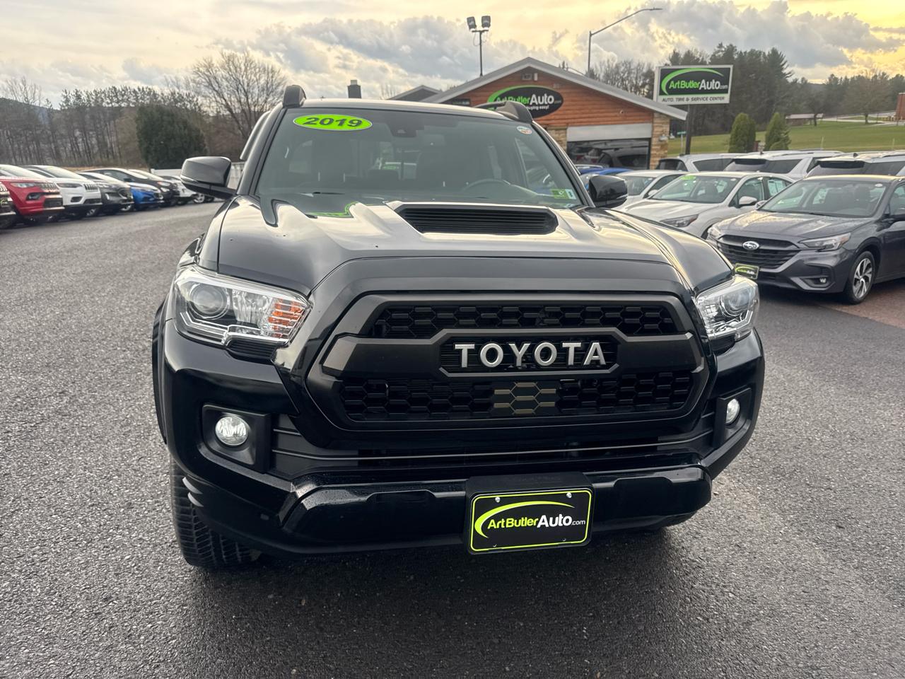 Toyota Tacoma 4WD TRD Off Road Double Cab 5' Bed V6 MT (Natl) 2019