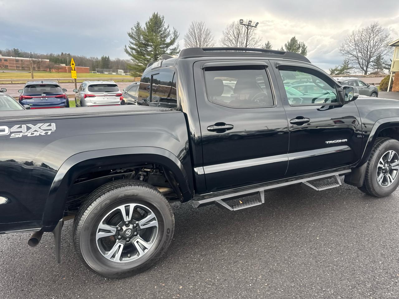 Toyota Tacoma 4WD TRD Off Road Double Cab 5' Bed V6 MT (Natl) 2019