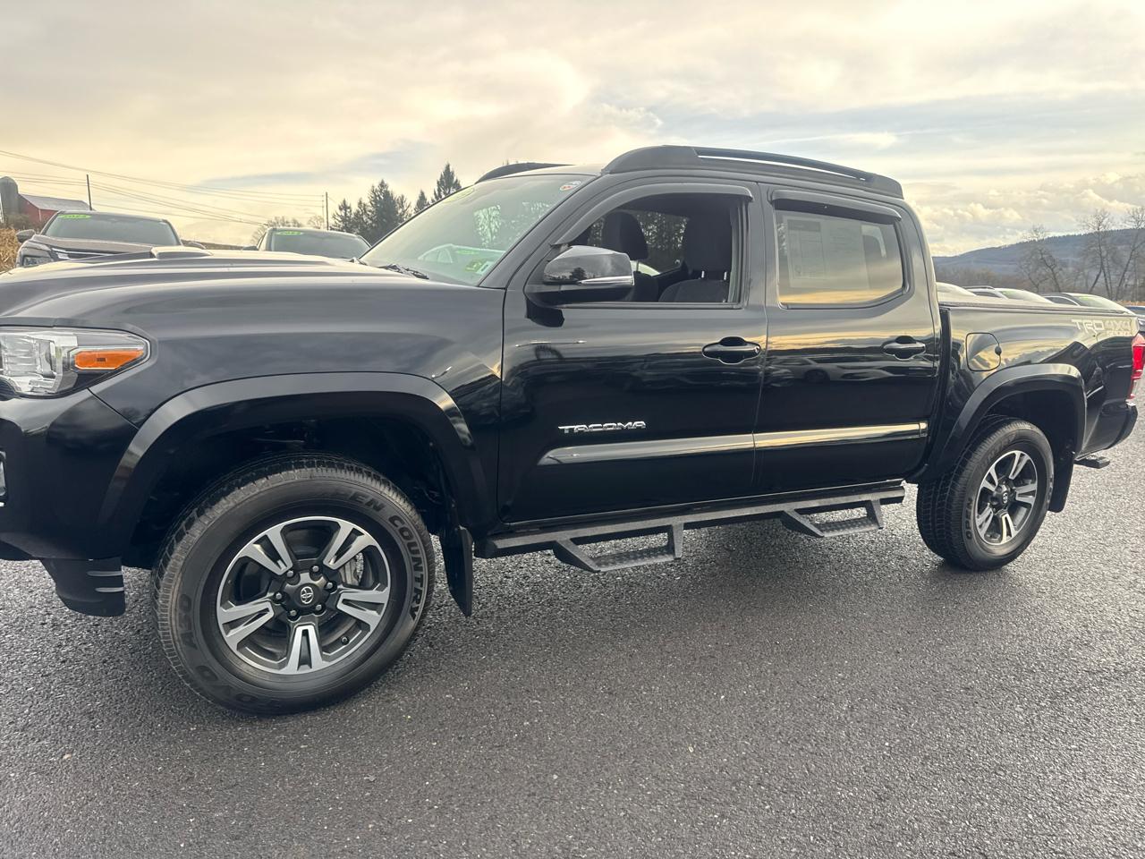 Toyota Tacoma 4WD TRD Off Road Double Cab 5' Bed V6 MT (Natl) 2019