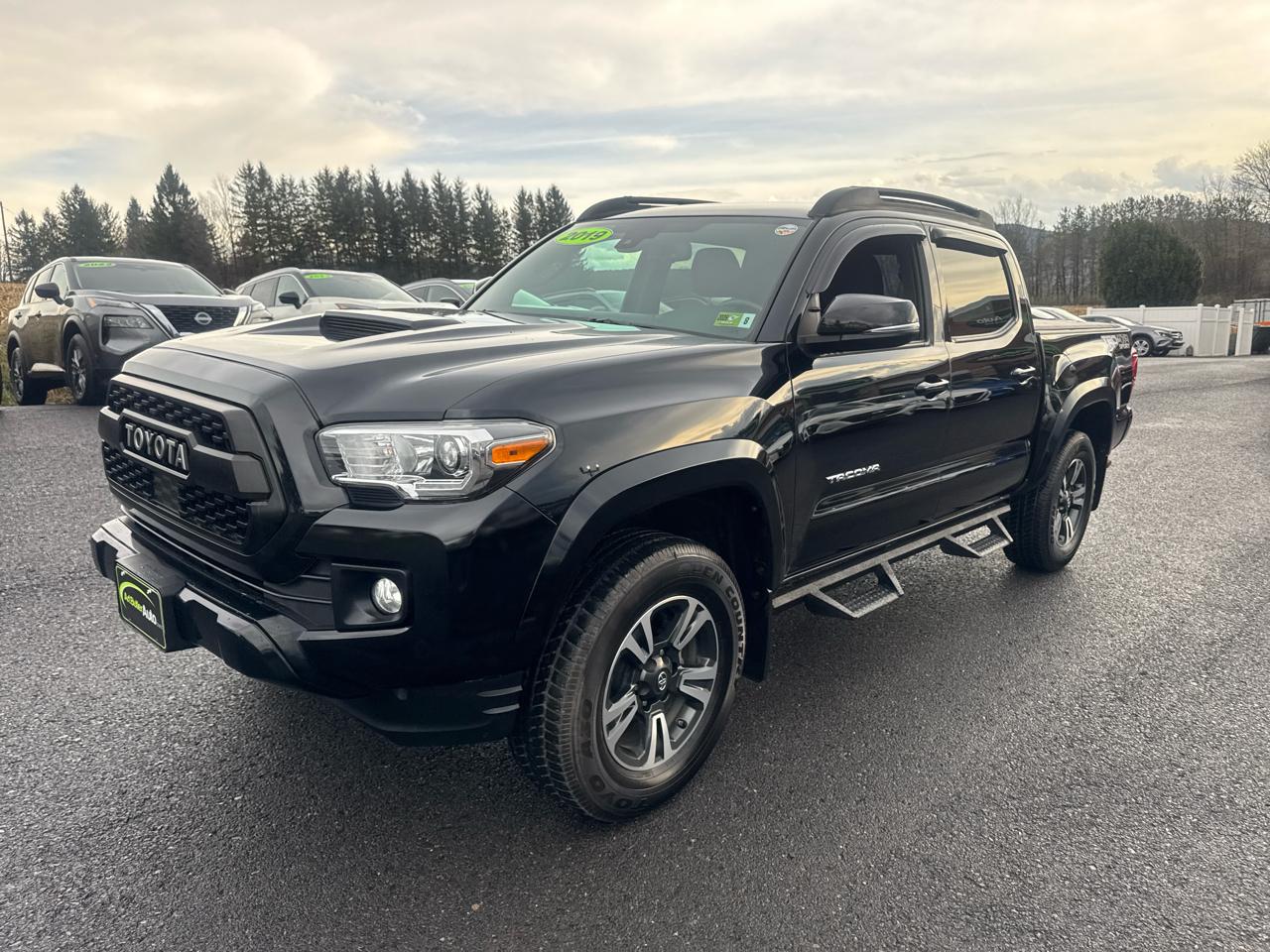 Toyota Tacoma 4WD TRD Off Road Double Cab 5' Bed V6 MT (Natl) 2019
