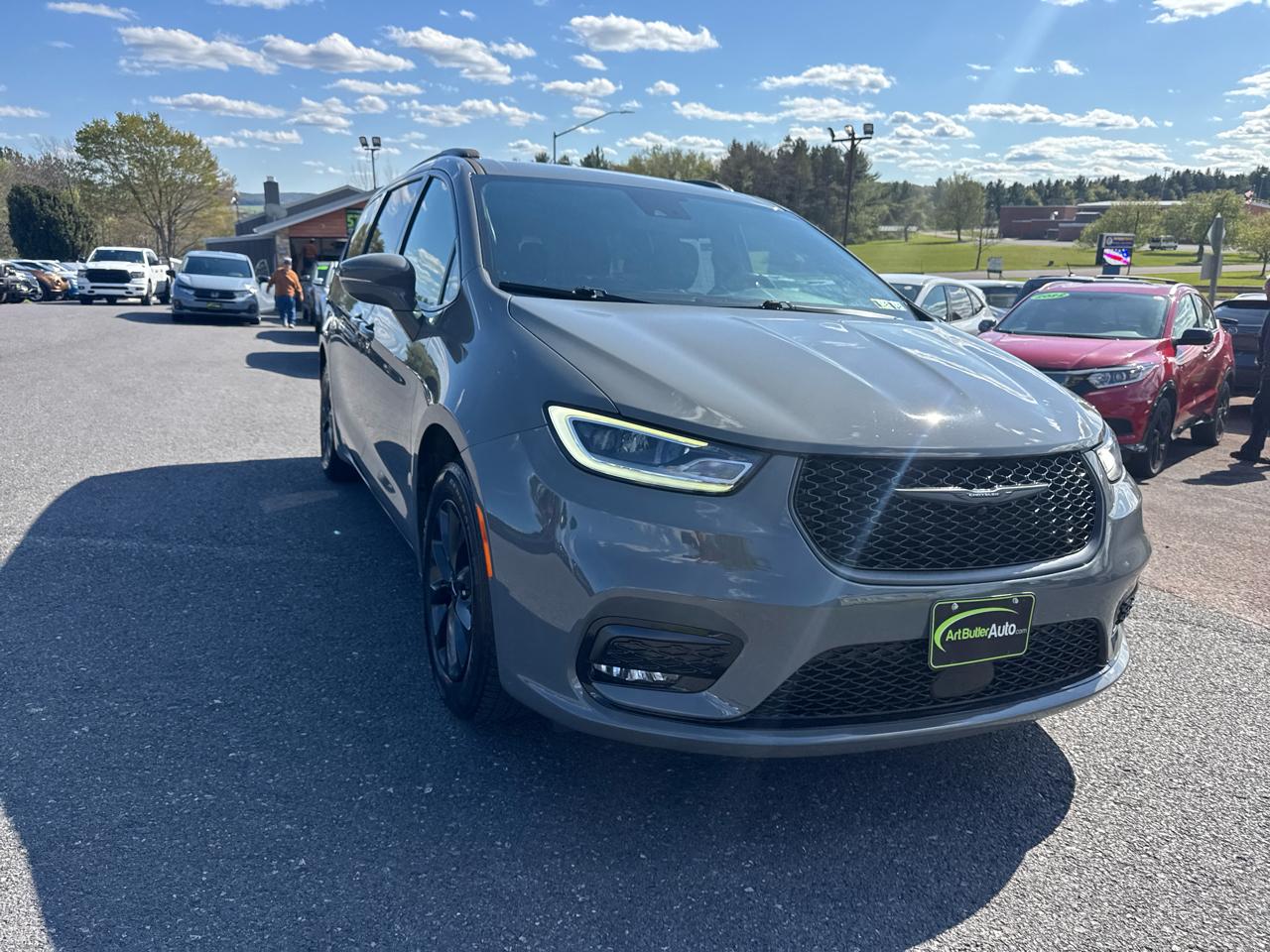 2021 Chrysler Pacifica Touring FWD