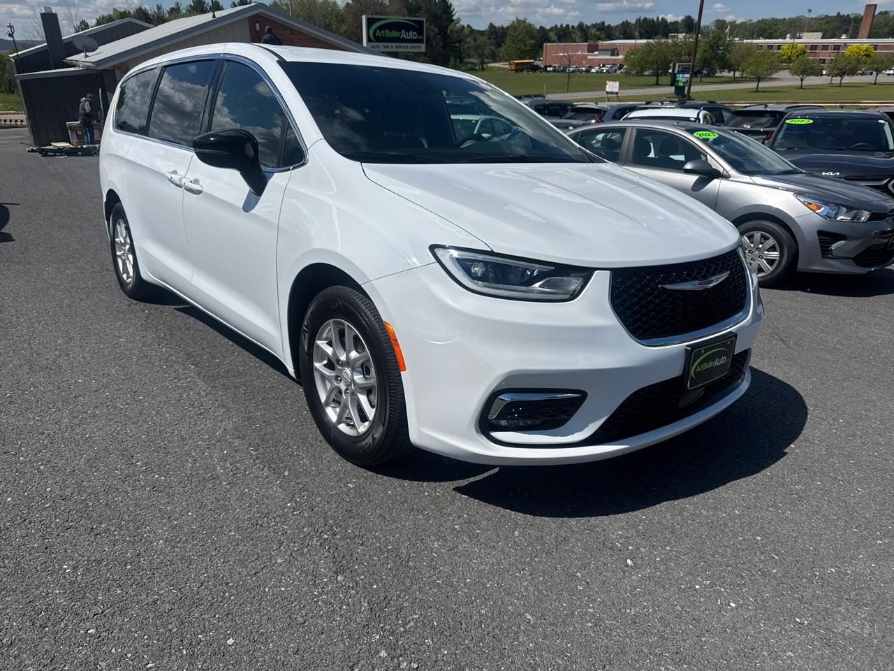 2025 Chrysler Pacifica Select FWD