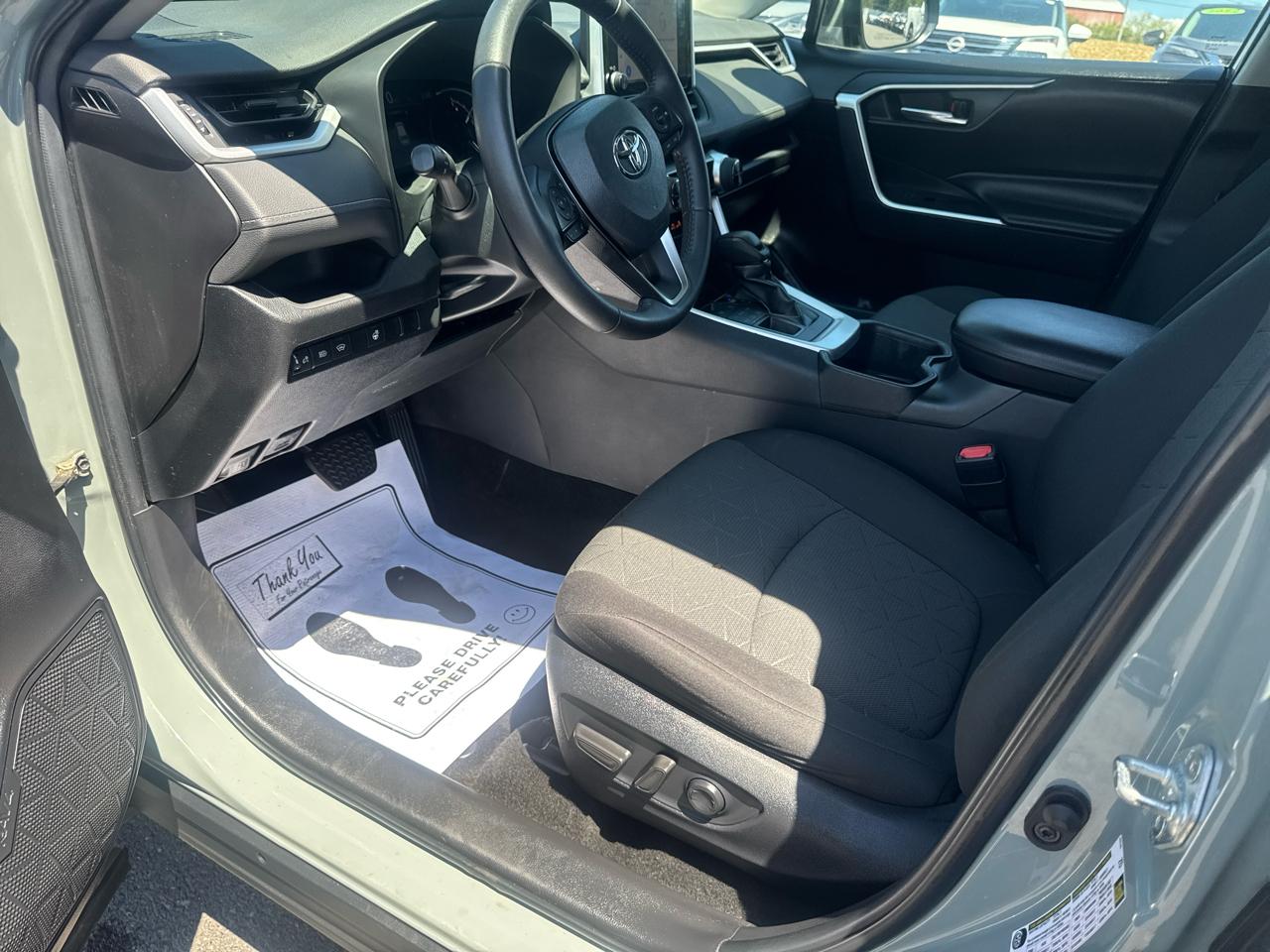 Toyota RAV4 XLE AWD (Natl) 2023