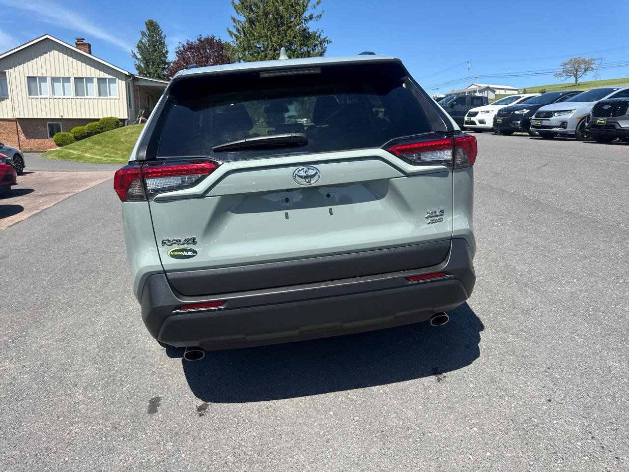 Toyota RAV4 XLE AWD (Natl) 2023