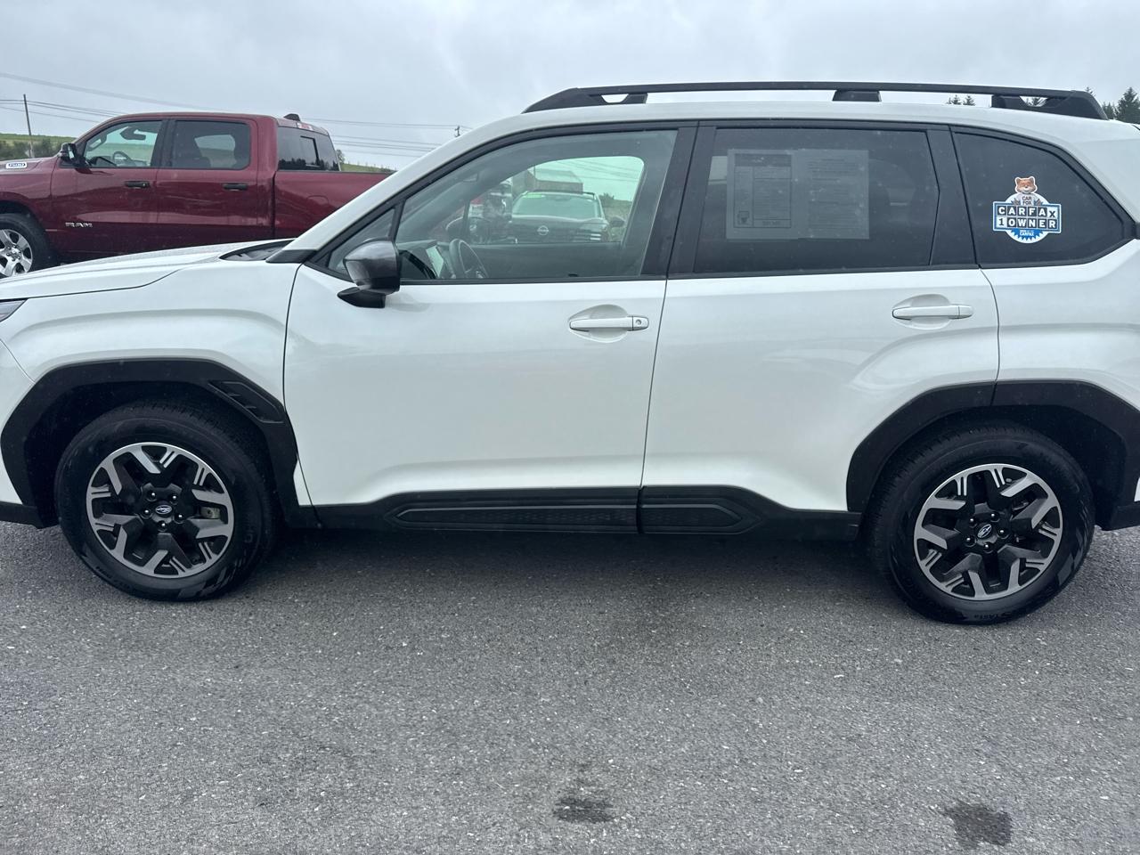 Subaru Forester Premium AWD 2025