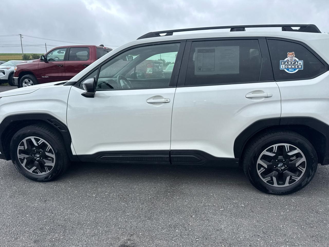Subaru Forester Premium AWD 2025