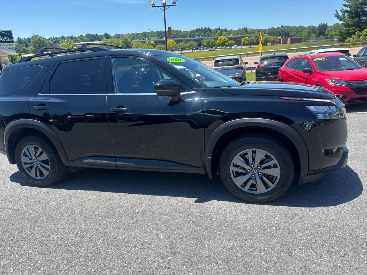 Nissan Pathfinder SV 4WD 2024