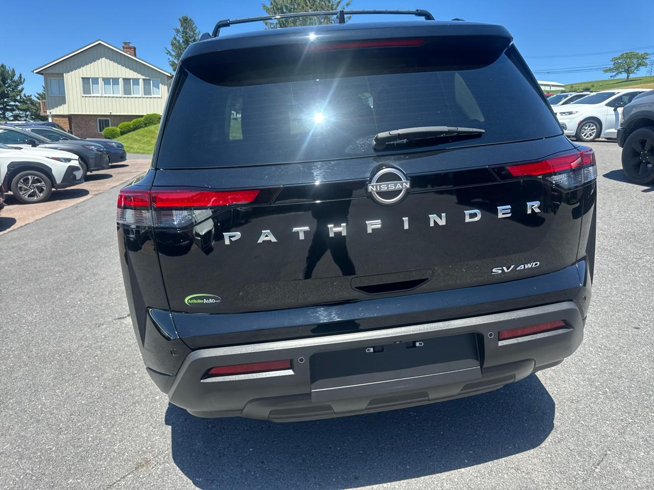 Nissan Pathfinder SV 4WD 2024