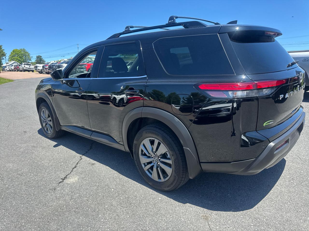 Nissan Pathfinder SV 4WD 2024