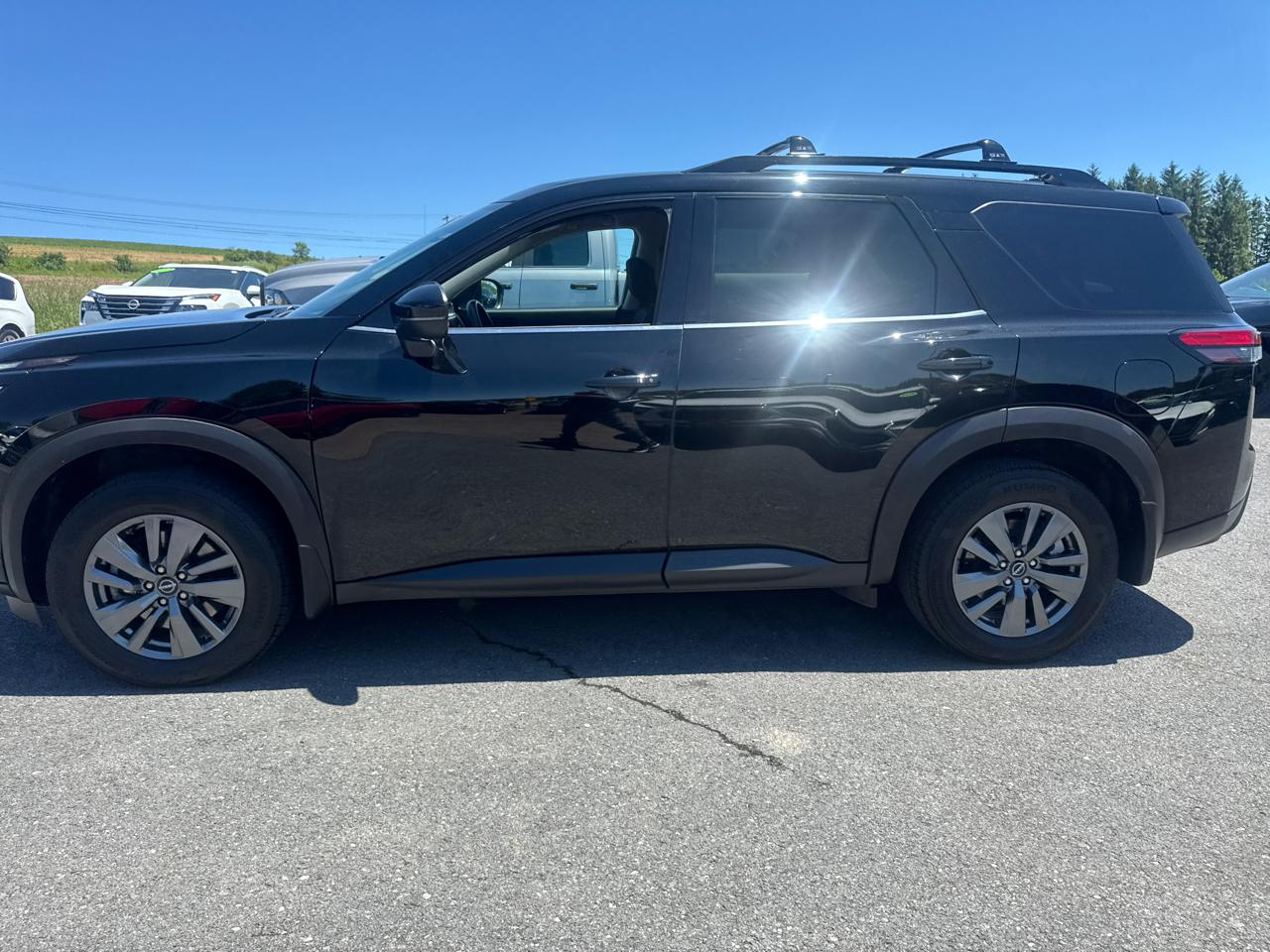 Nissan Pathfinder SV 4WD 2024