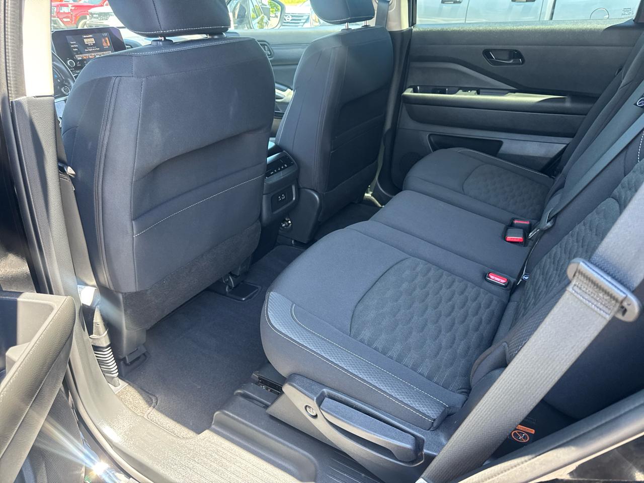 Nissan Pathfinder SV 4WD 2024