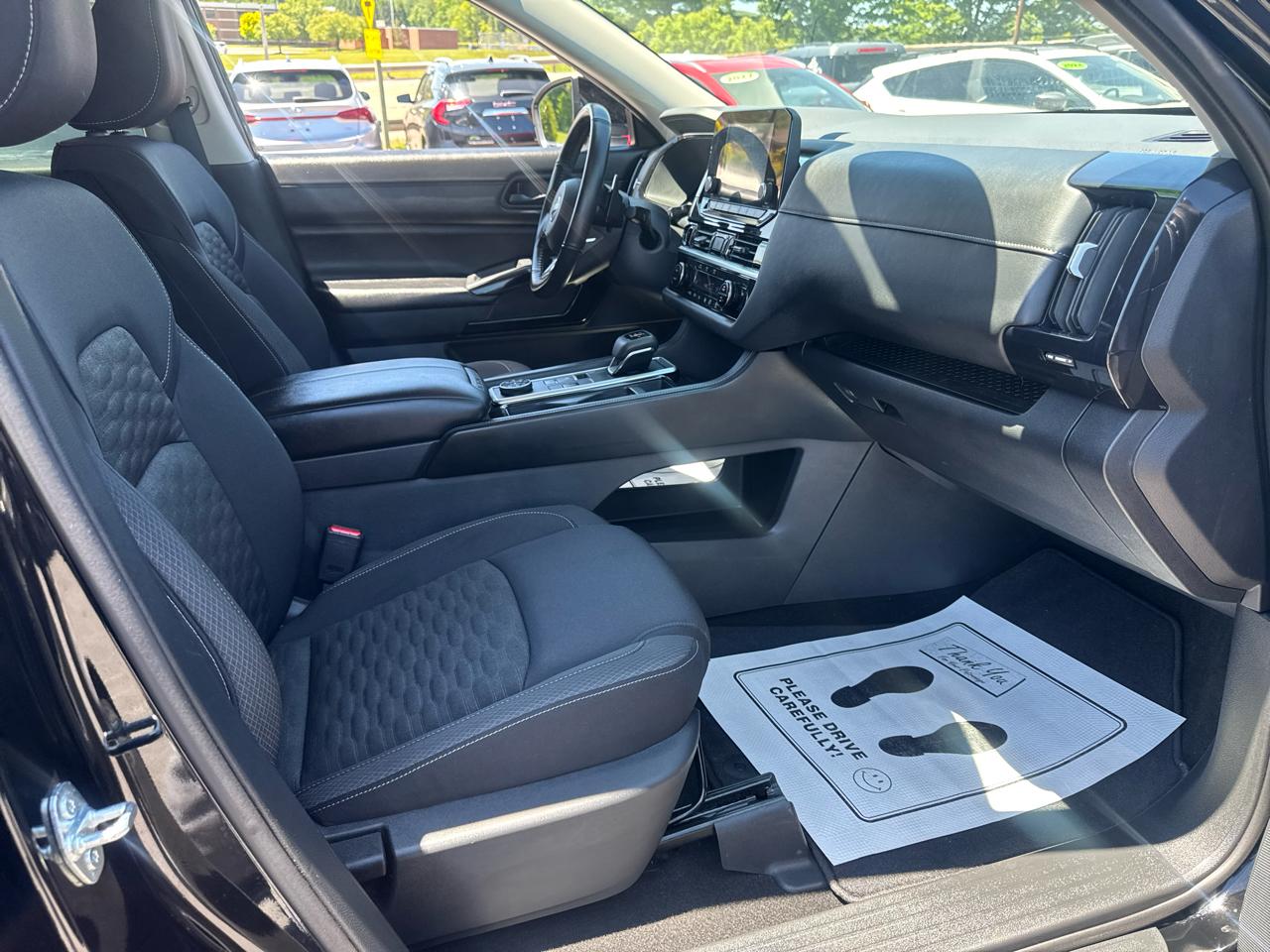 Nissan Pathfinder SV 4WD 2024