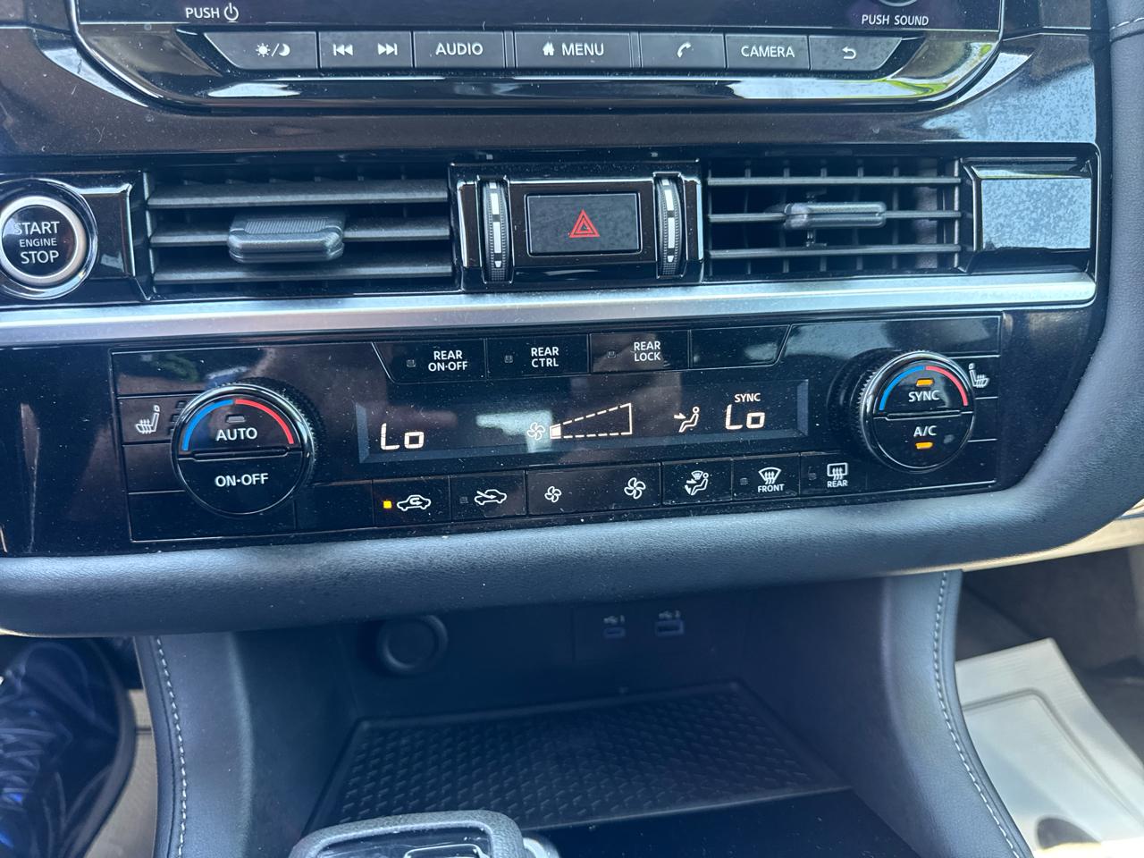 Nissan Pathfinder SV 4WD 2024