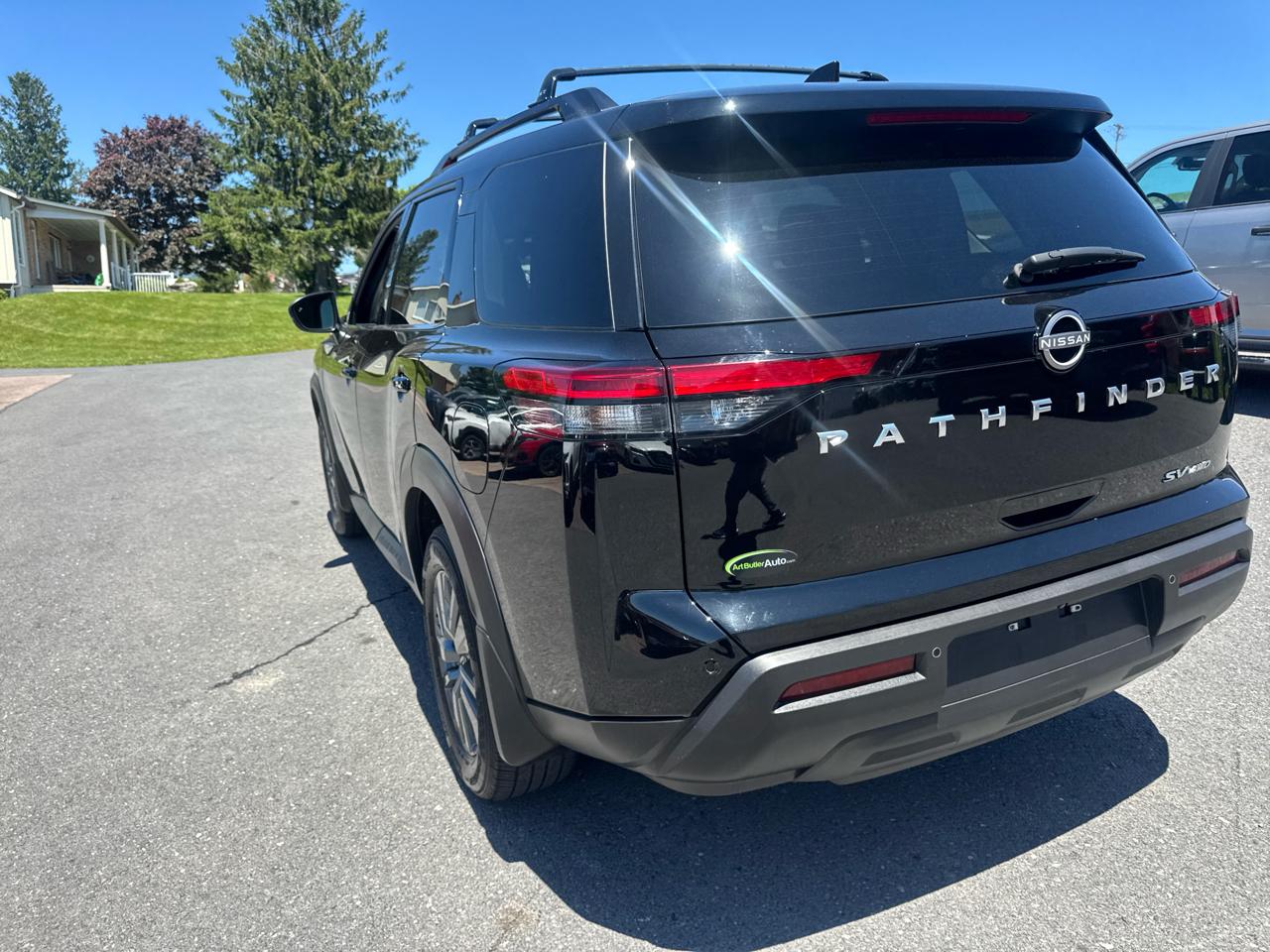 Nissan Pathfinder SV 4WD 2024