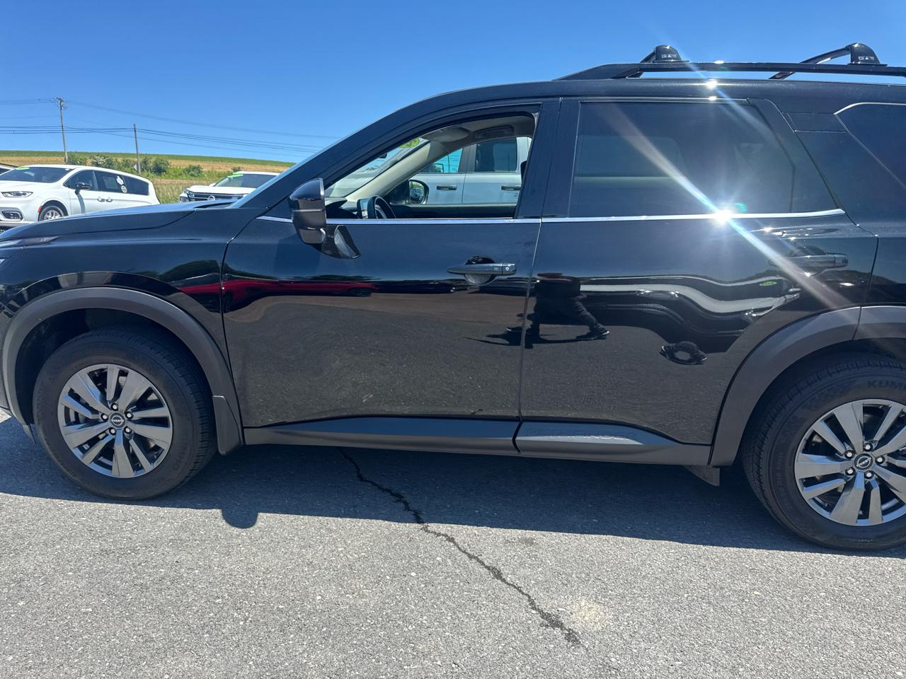 Nissan Pathfinder SV 4WD 2024