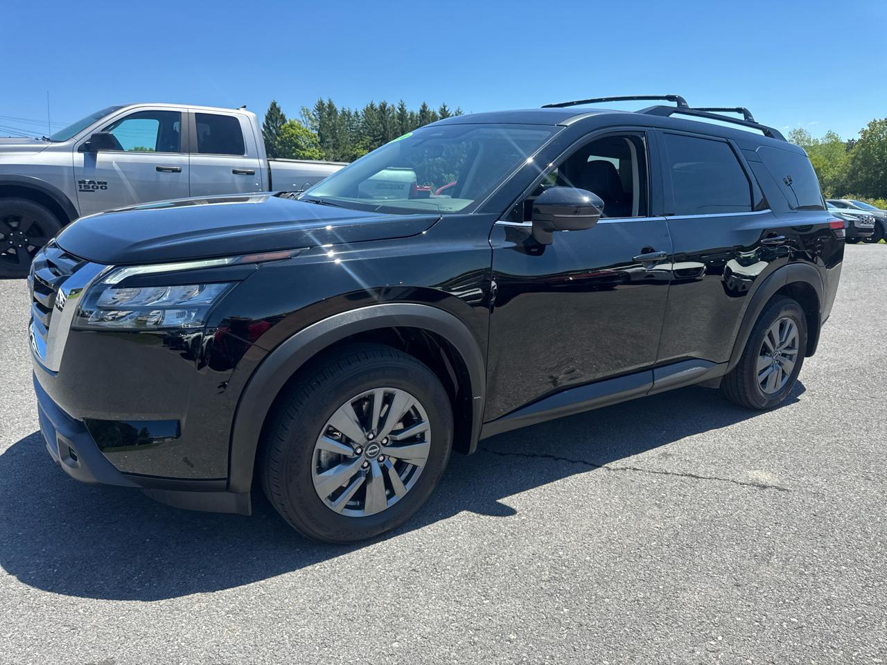 Nissan Pathfinder SV 4WD 2024