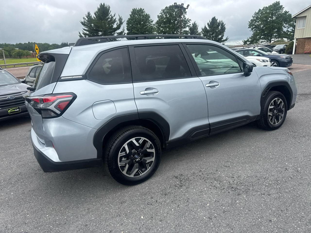 Subaru Forester Premium AWD 2025