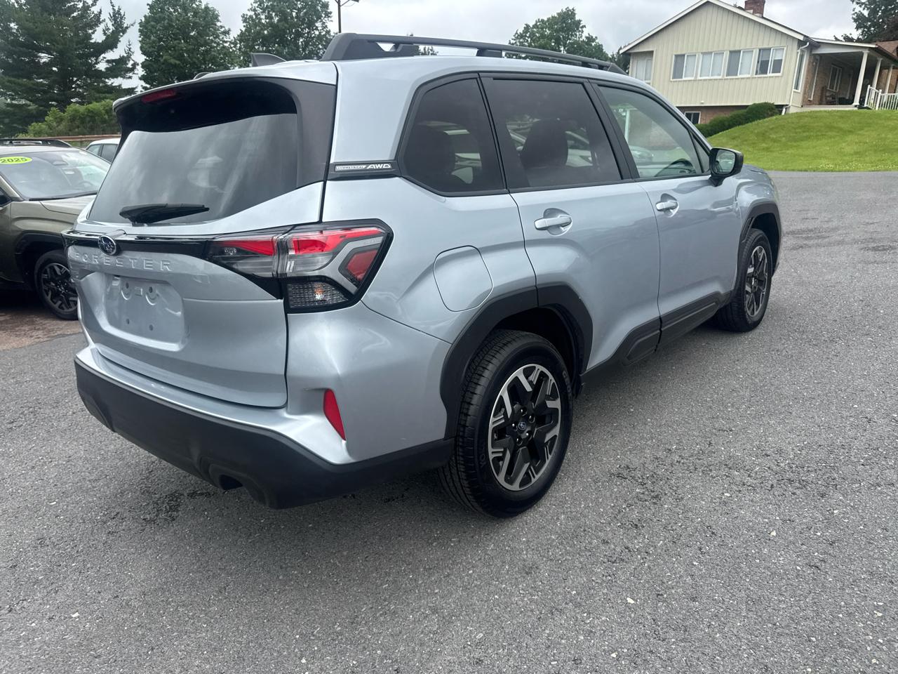 Subaru Forester Premium AWD 2025