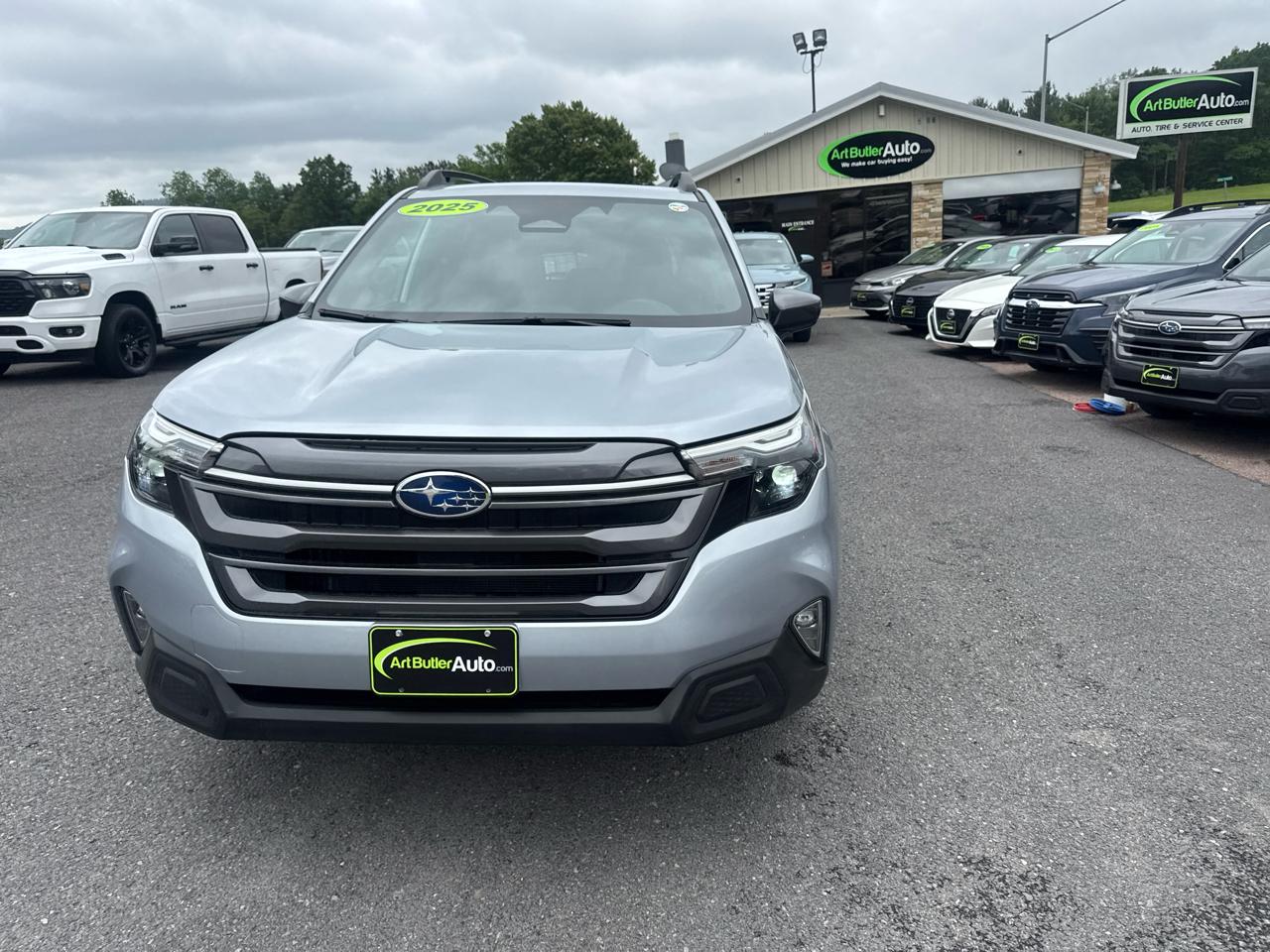 Subaru Forester Premium AWD 2025