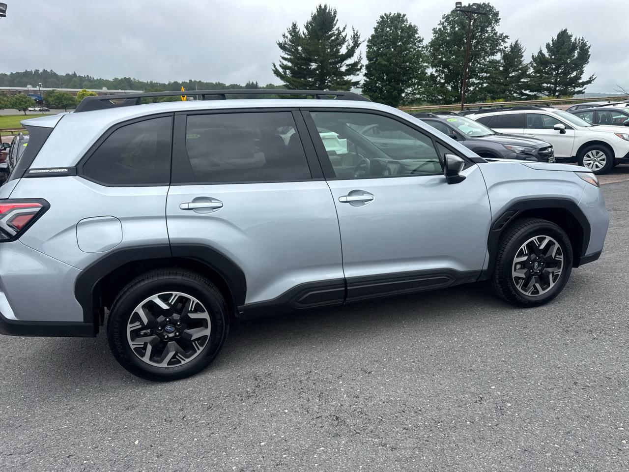 Subaru Forester Premium AWD 2025