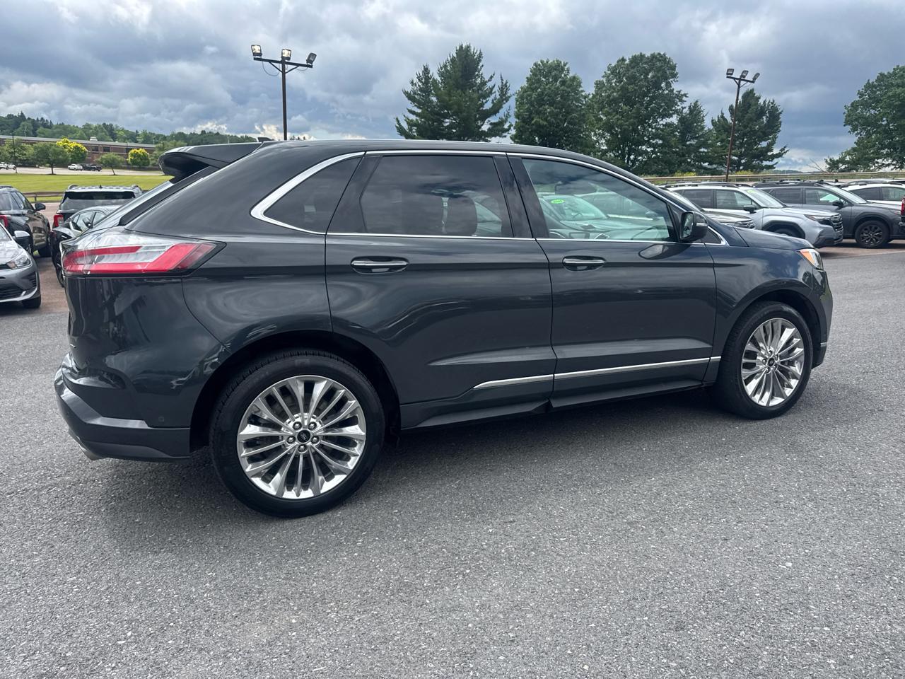 Ford Edge  2021