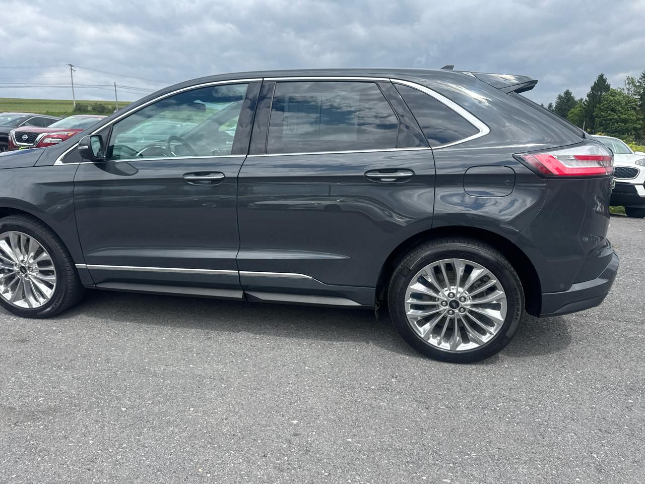 Ford Edge  2021