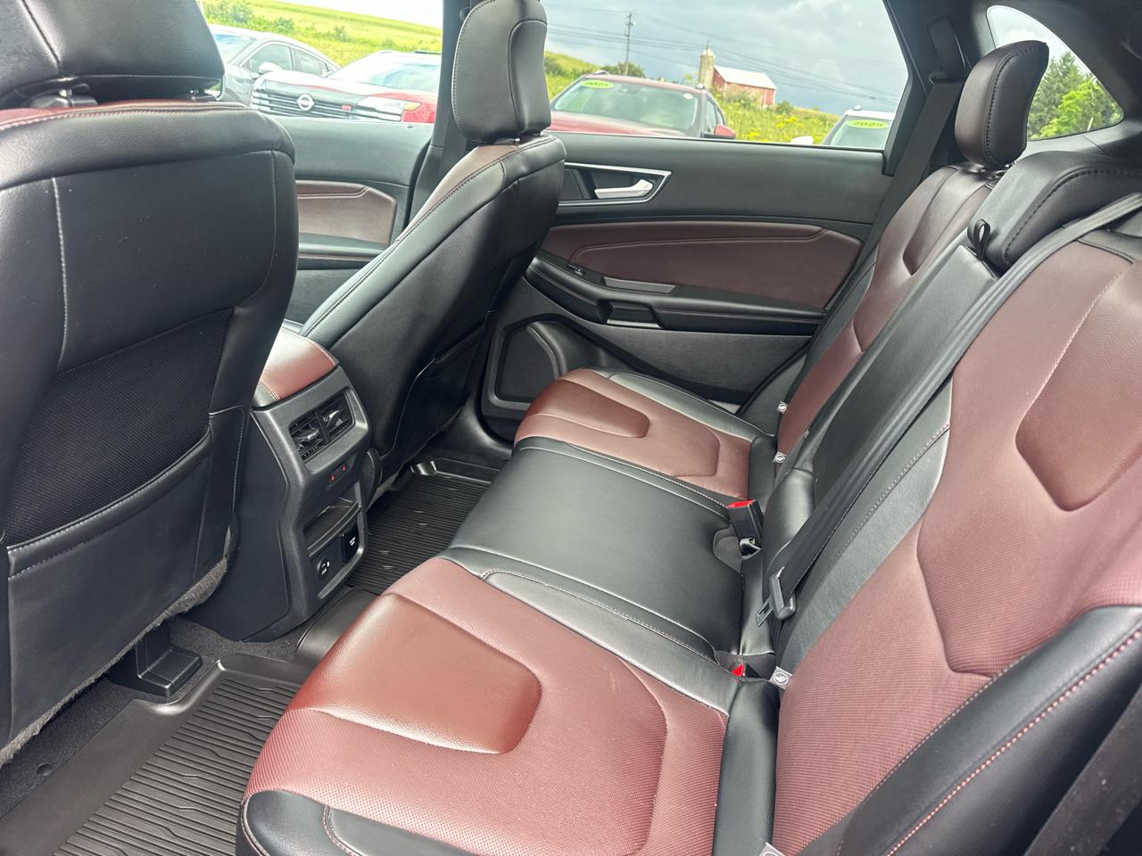 Ford Edge  2021