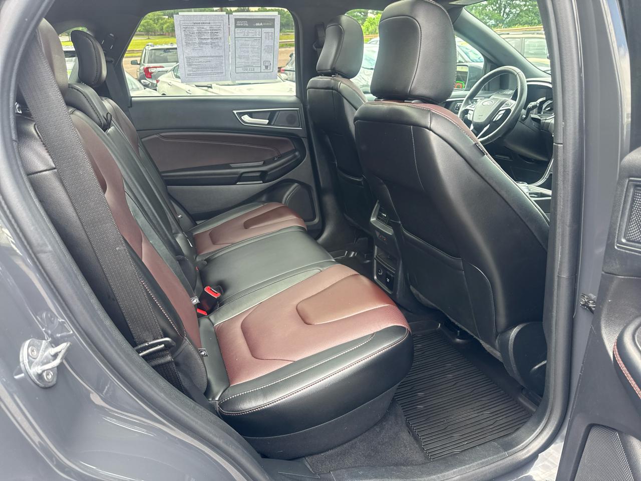 Ford Edge  2021