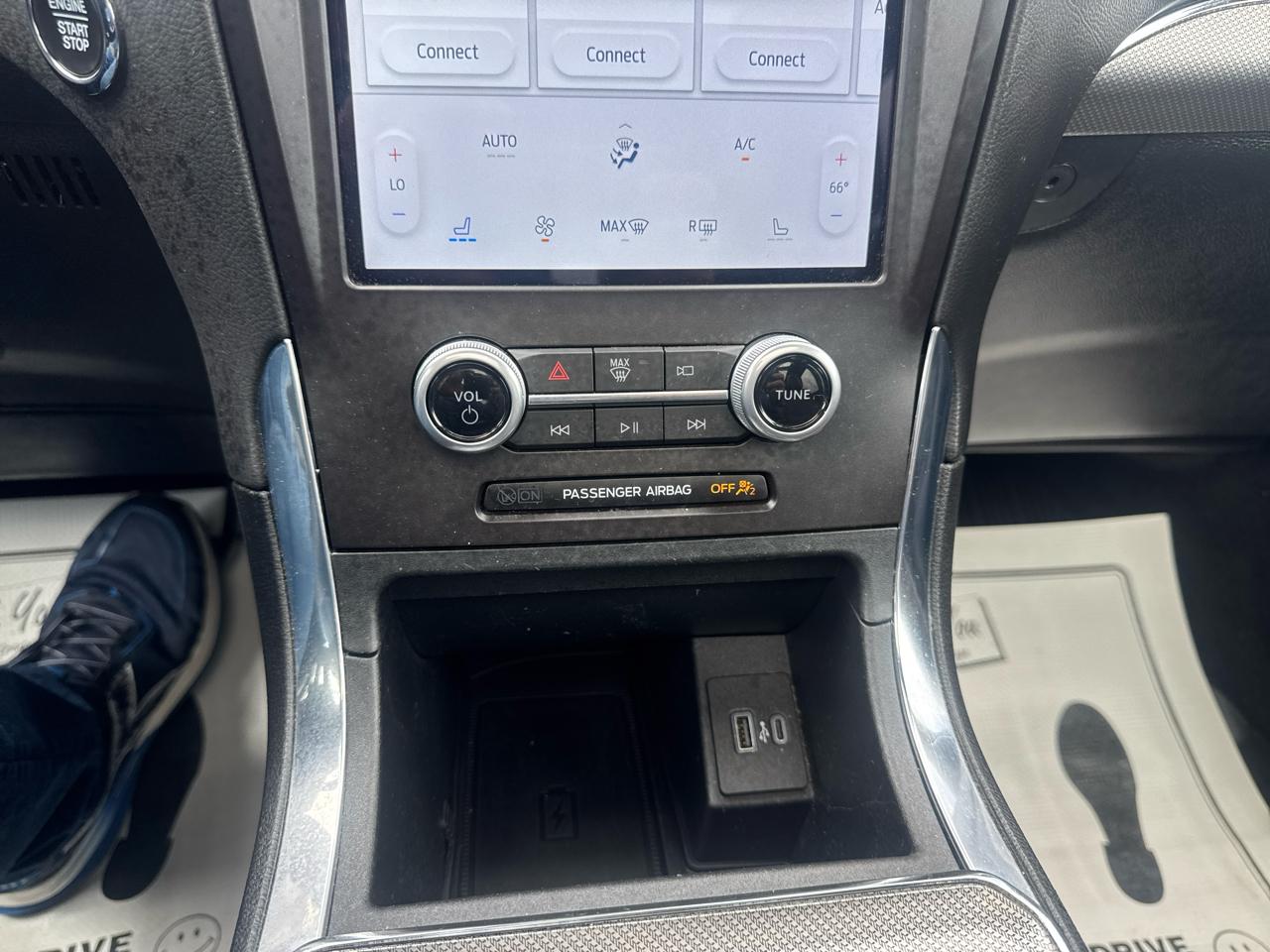 Ford Edge  2021