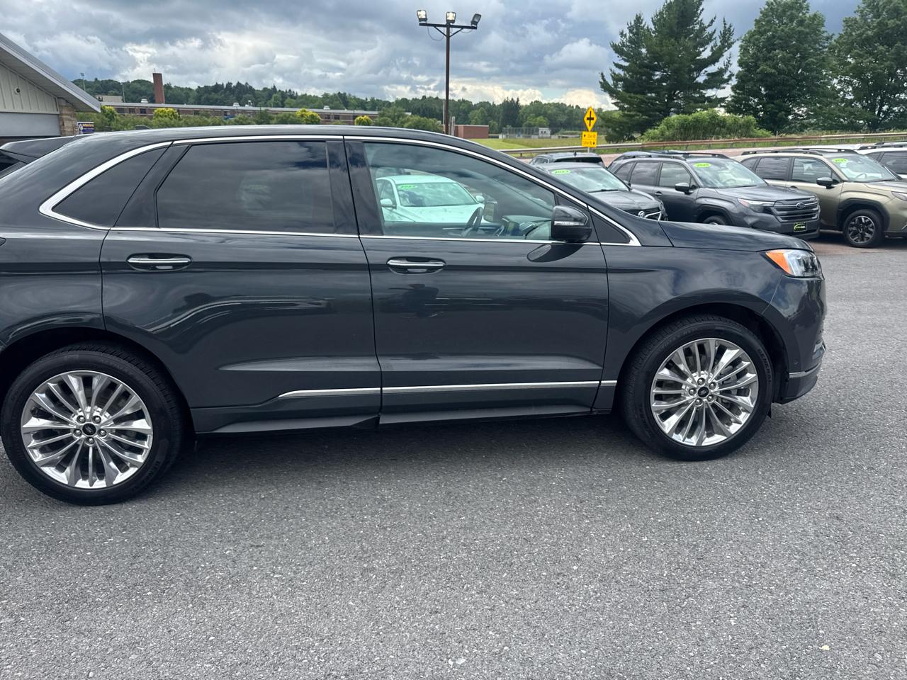 Ford Edge  2021