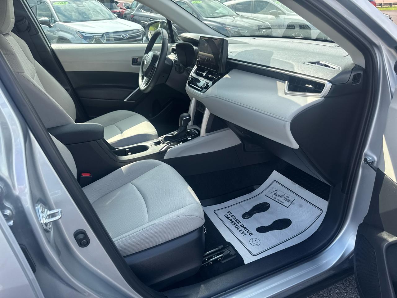 Toyota Corolla Cross LE 4WD (Natl) 2025