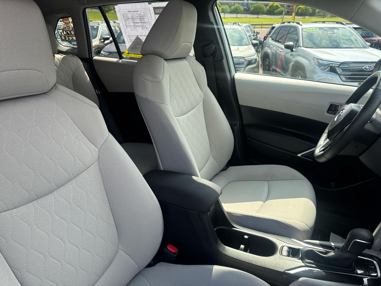 Toyota Corolla Cross LE 4WD (Natl) 2025