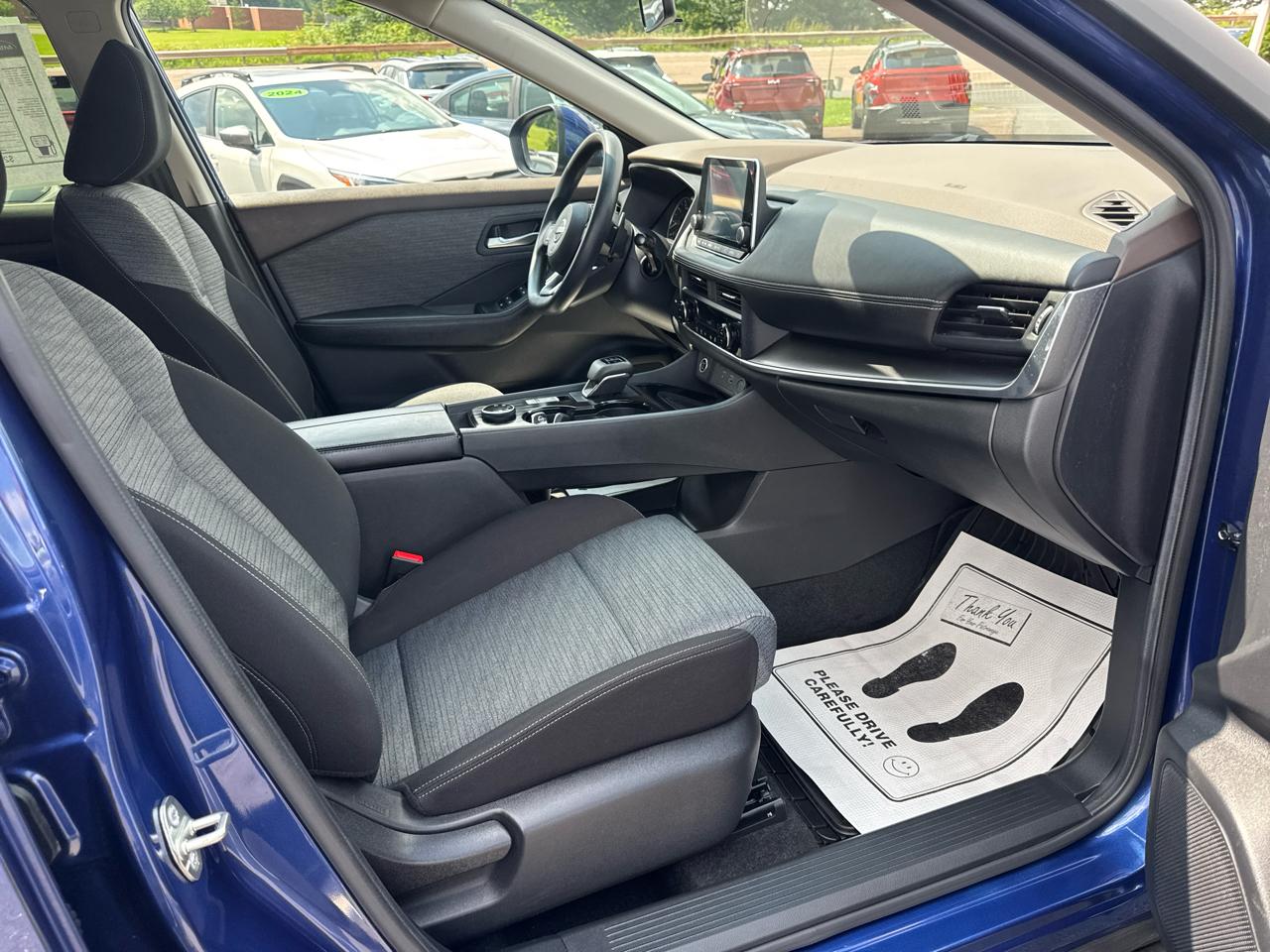 Nissan Rogue AWD SV 2023