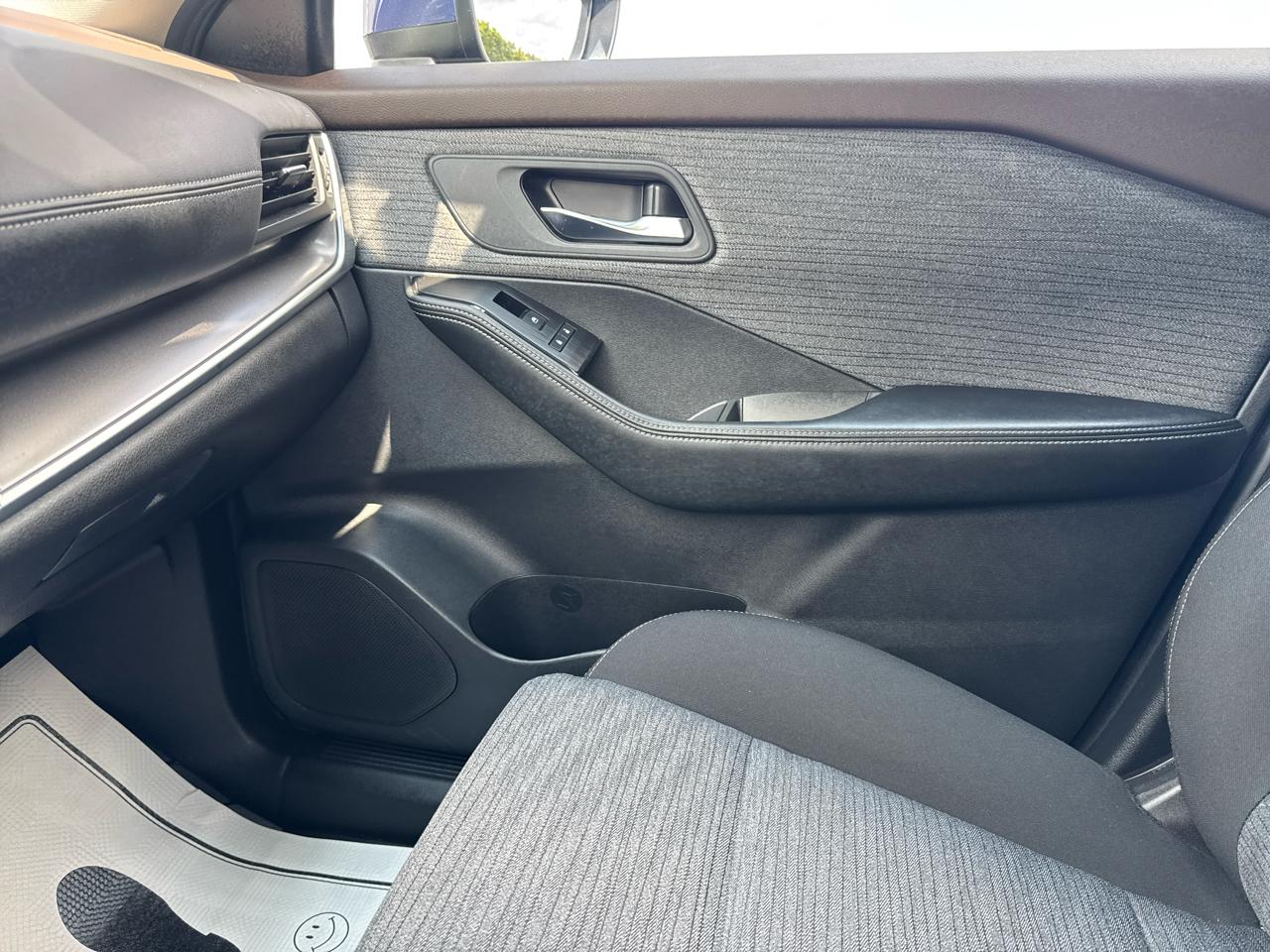 Nissan Rogue AWD SV 2023