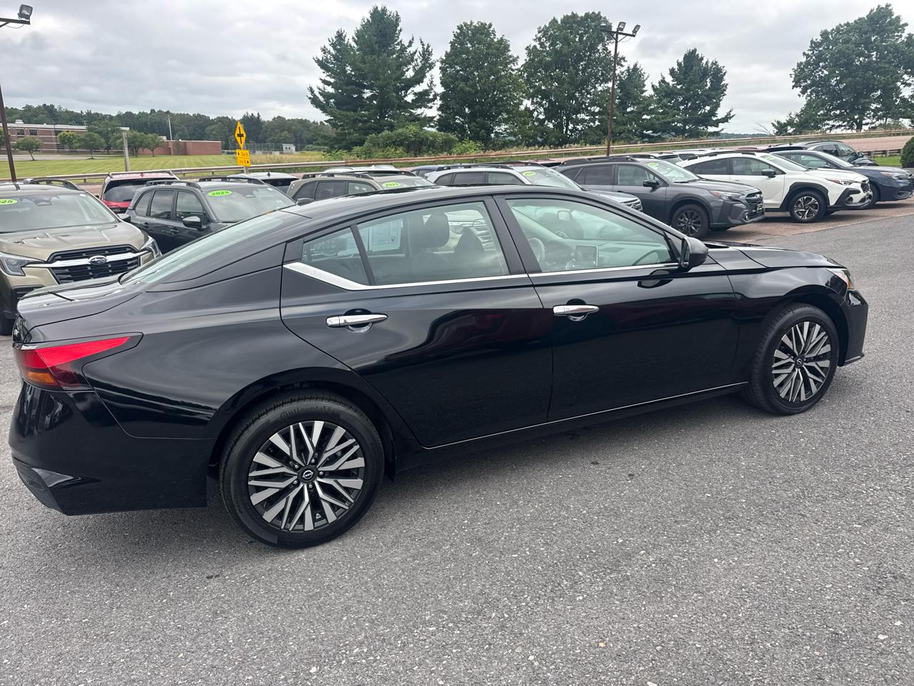 Nissan Altima 2.5 SV AWD Sedan 2024