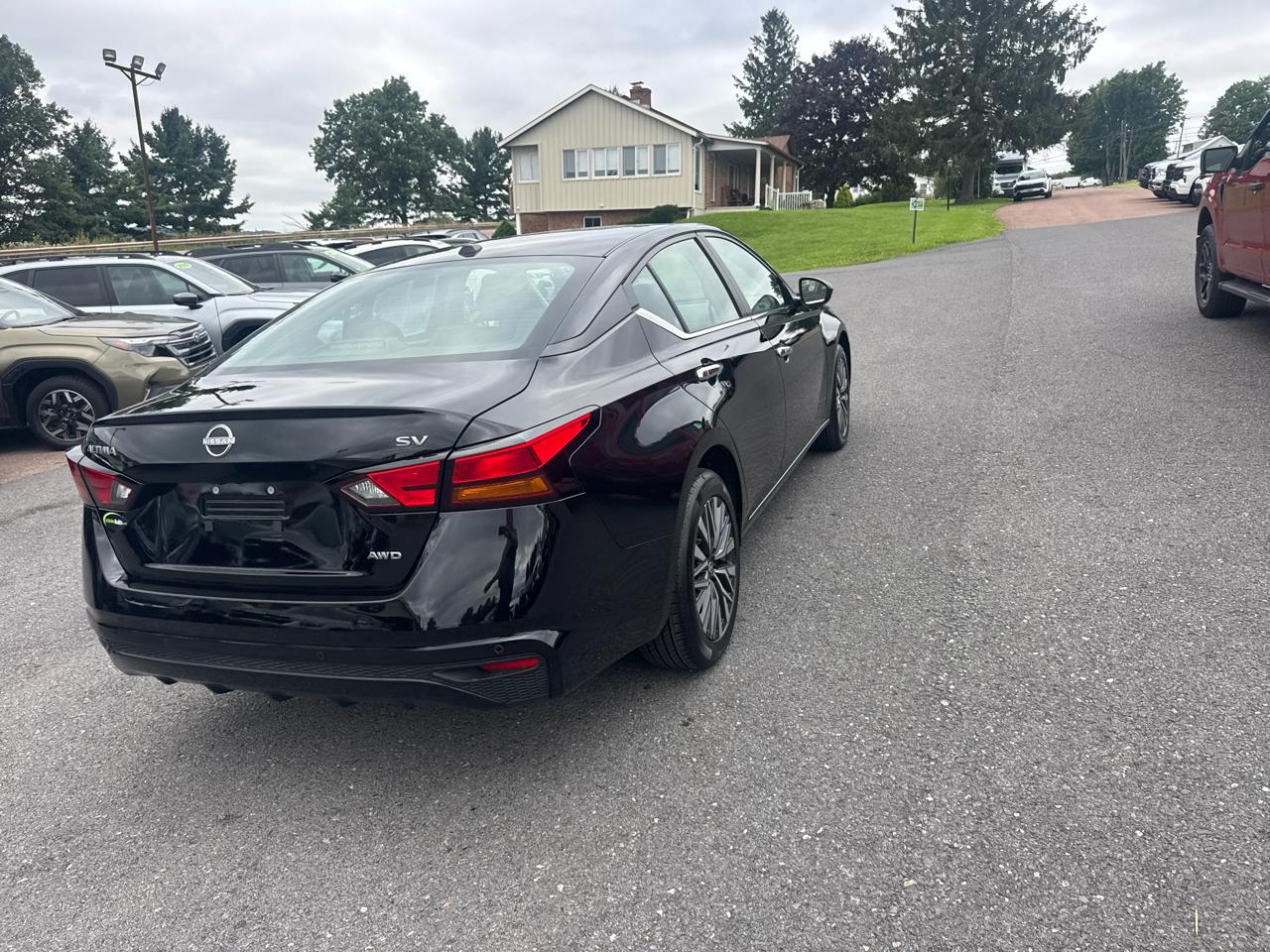 Nissan Altima 2.5 SV AWD Sedan 2024