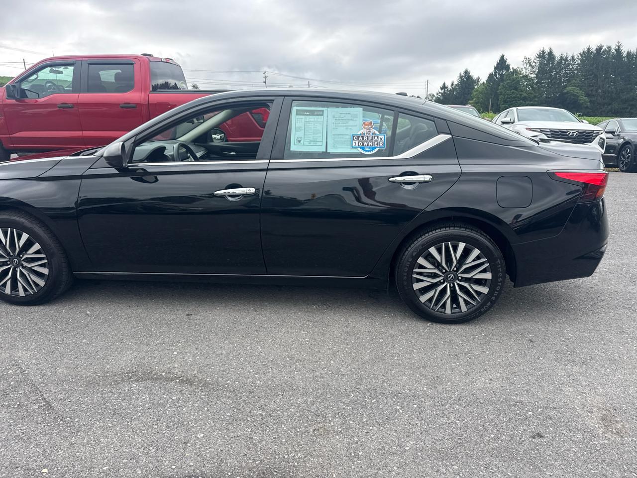 Nissan Altima 2.5 SV AWD Sedan 2024