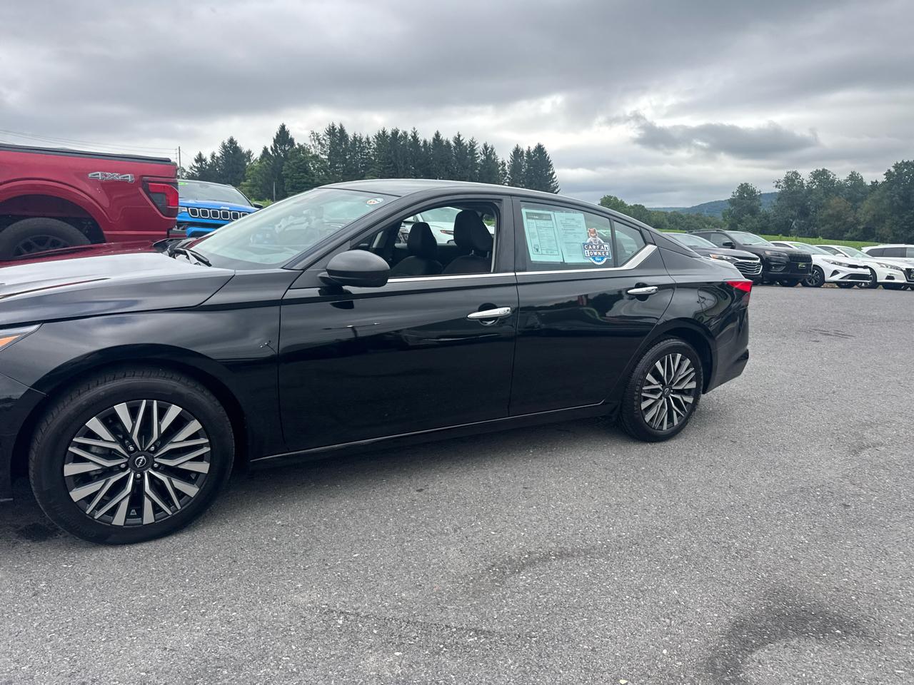Nissan Altima 2.5 SV AWD Sedan 2024