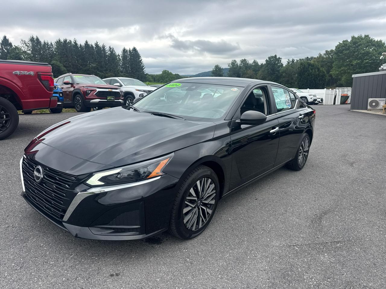 Nissan Altima 2.5 SV AWD Sedan 2024
