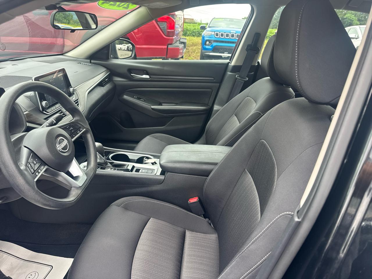 Nissan Altima 2.5 SV AWD Sedan 2024