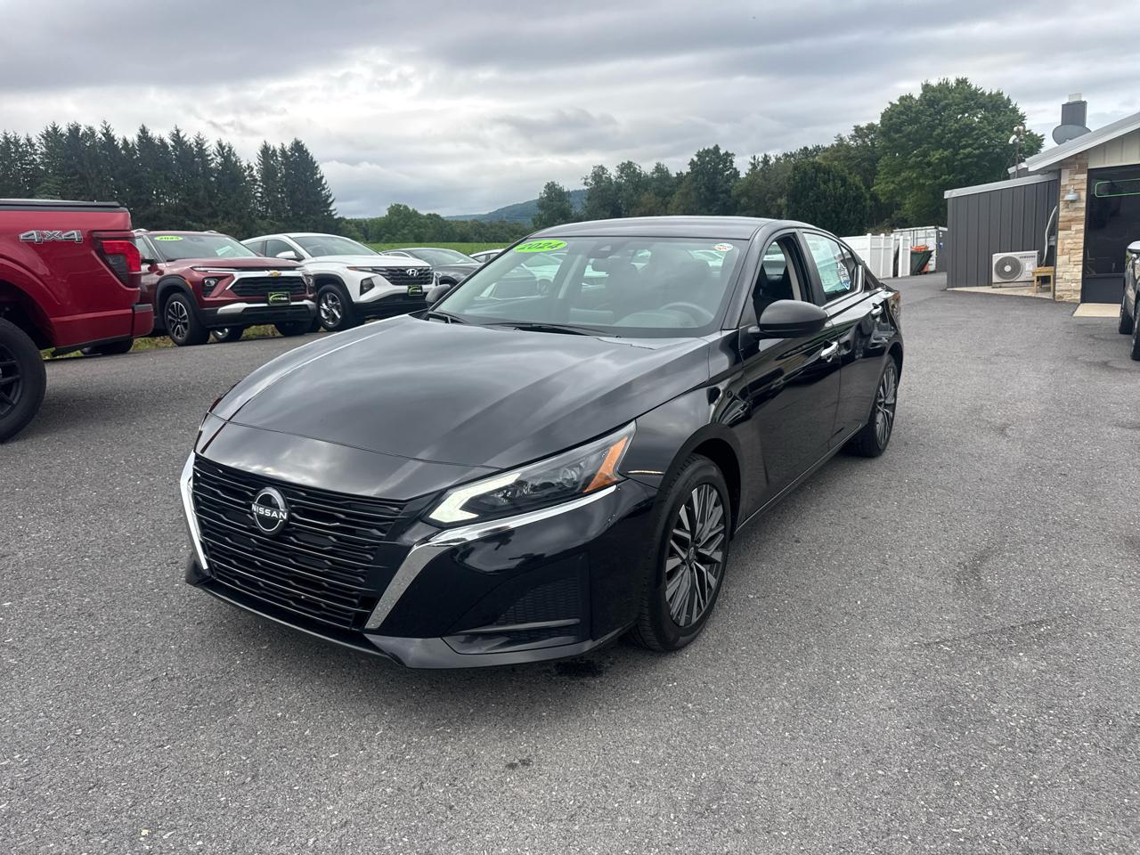 Nissan Altima 2.5 SV AWD Sedan 2024