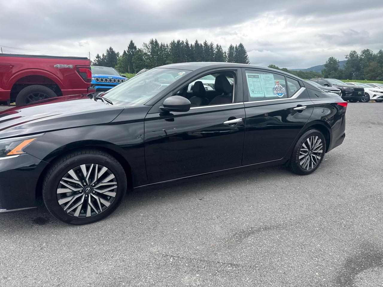 Nissan Altima 2.5 SV AWD Sedan 2024