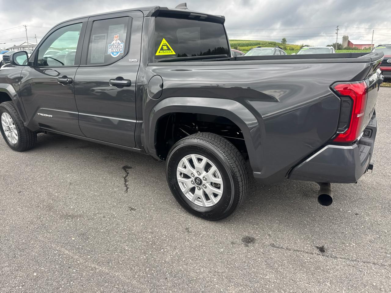 Toyota Tacoma 4WD  2025