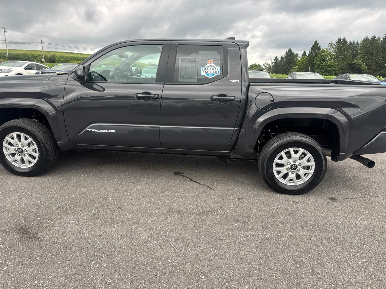 Toyota Tacoma 4WD  2025