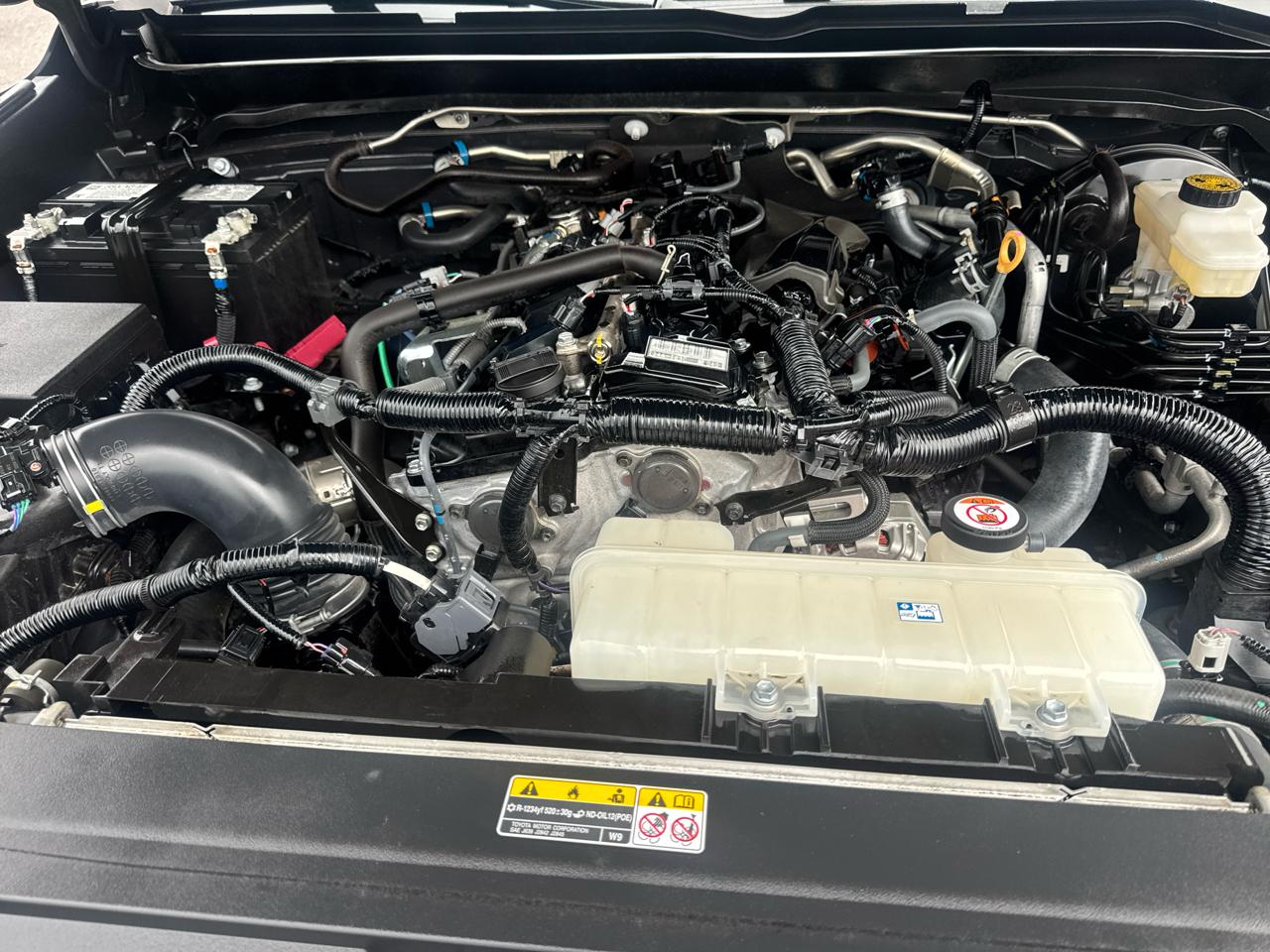 Toyota Tacoma 4WD  2025