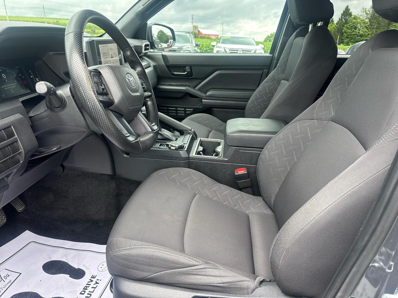 Toyota Tacoma 4WD  2025